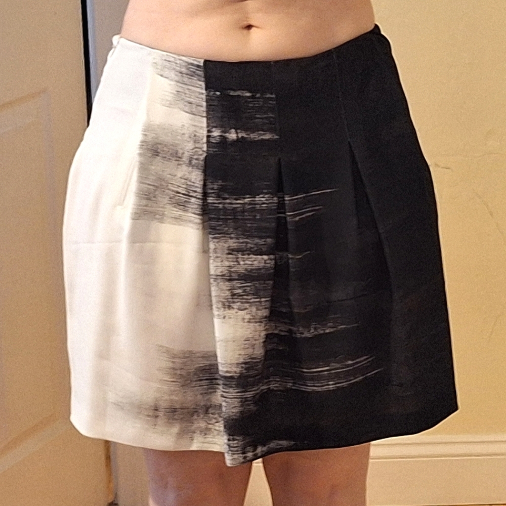 VINCE | Printed Mini Skirt